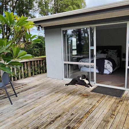 Woodbury Farm Bed & Breakfast Takanini Екстериор снимка